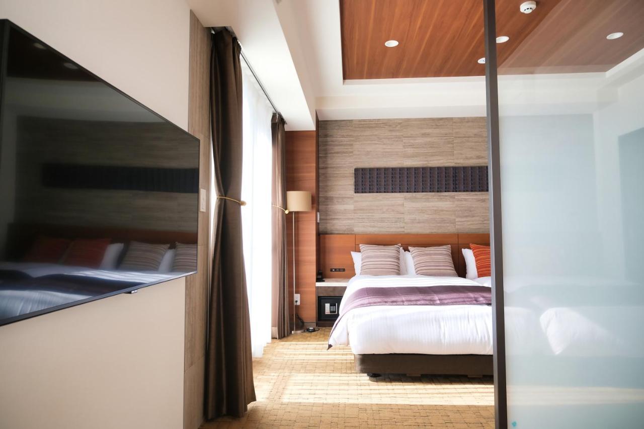 Luxcare Hotel Osaka Buitenkant foto