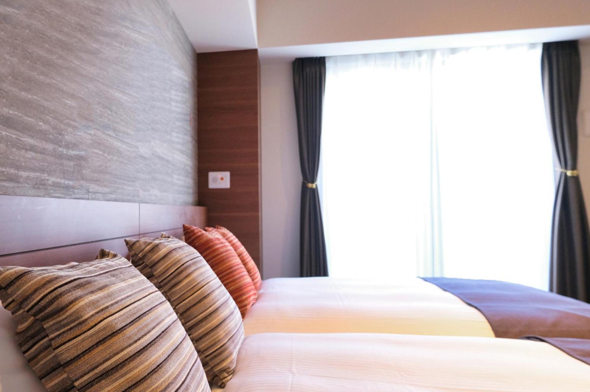 Luxcare Hotel Osaka Buitenkant foto