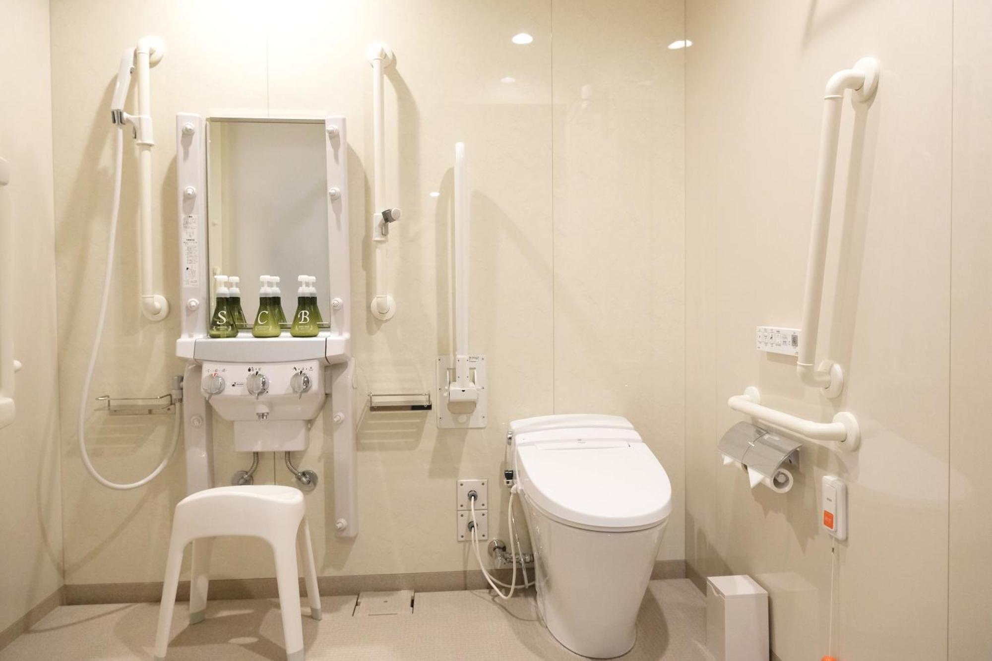 Luxcare Hotel Osaka Buitenkant foto